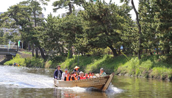 Ride on a Japanese-style Boat