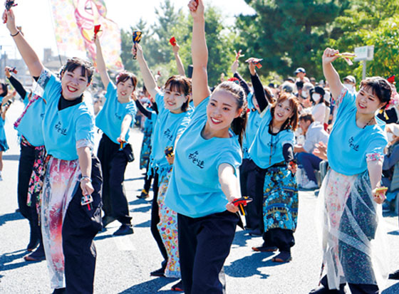 草加ふささら祭りの様子