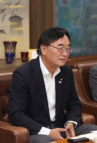 高柳会長