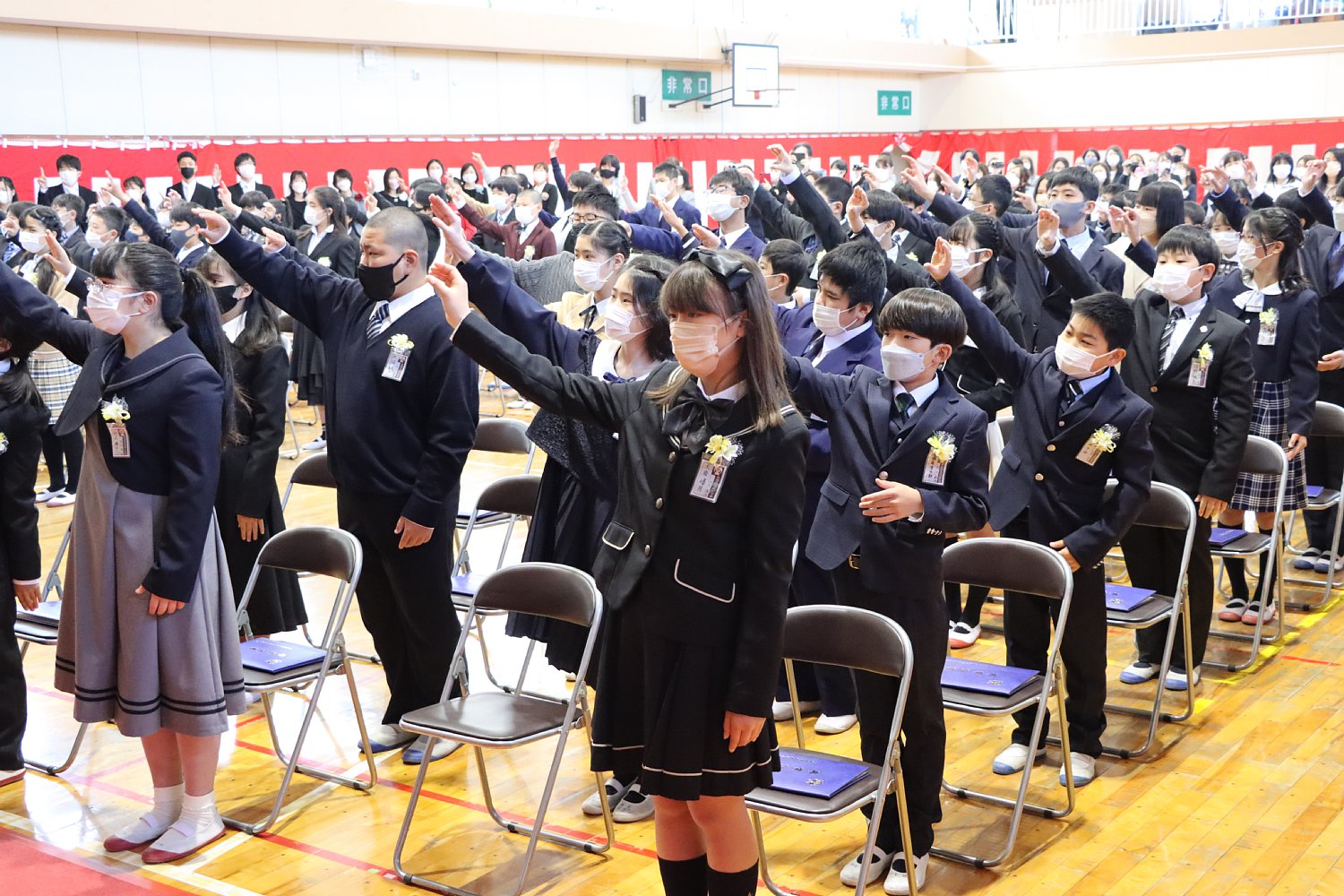 卒業式で手話校歌