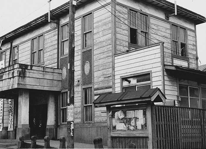 市役所(木造2階建て)