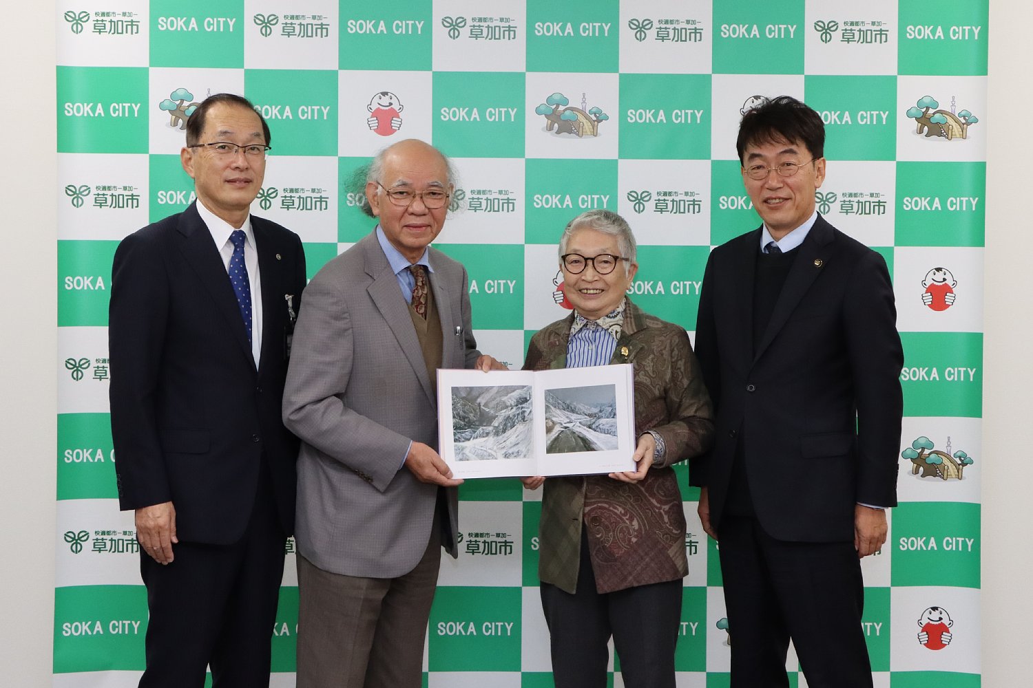 鈴木氏、浅古氏、浅井市長、高木教育長