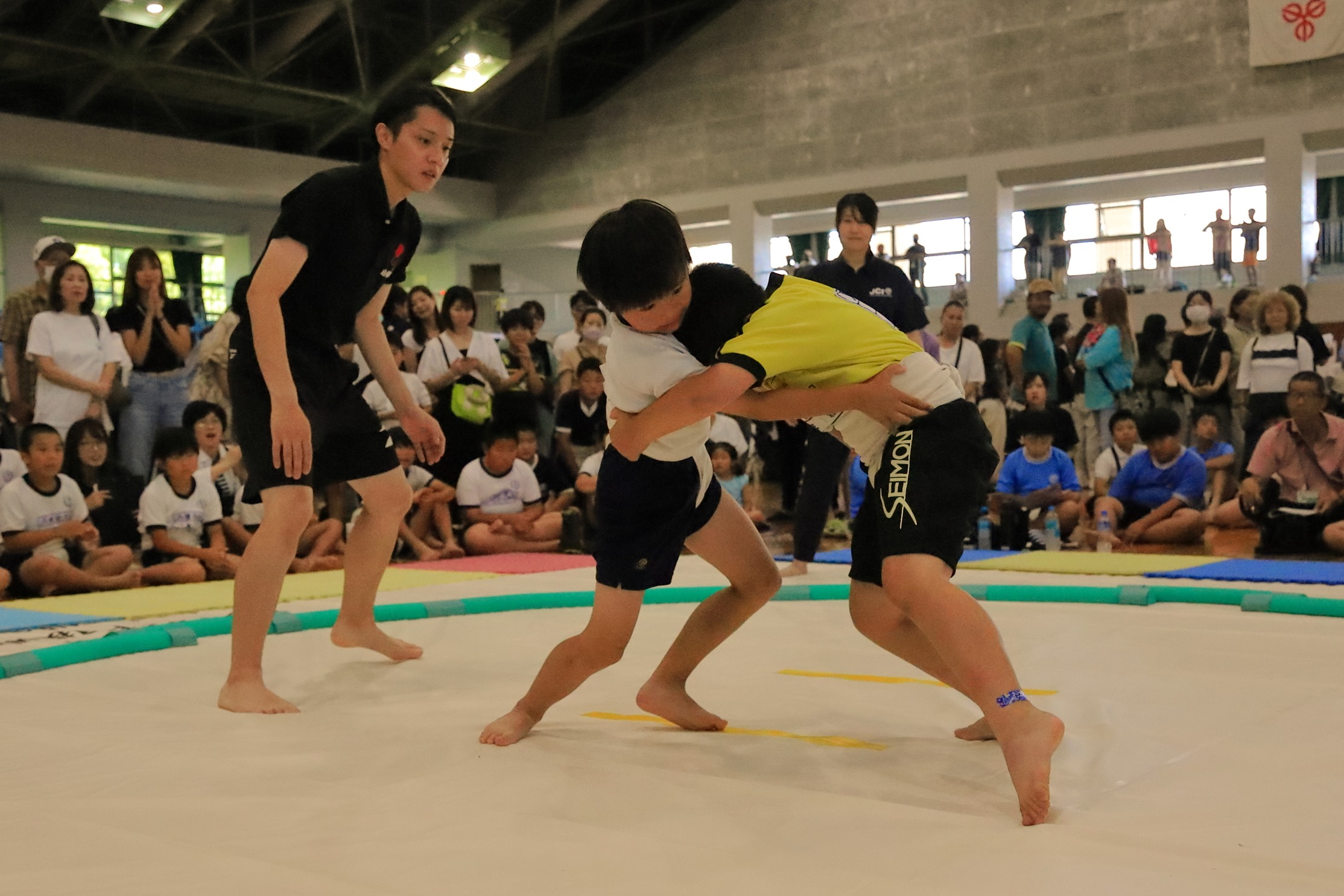 青少年相撲大会1.JPG