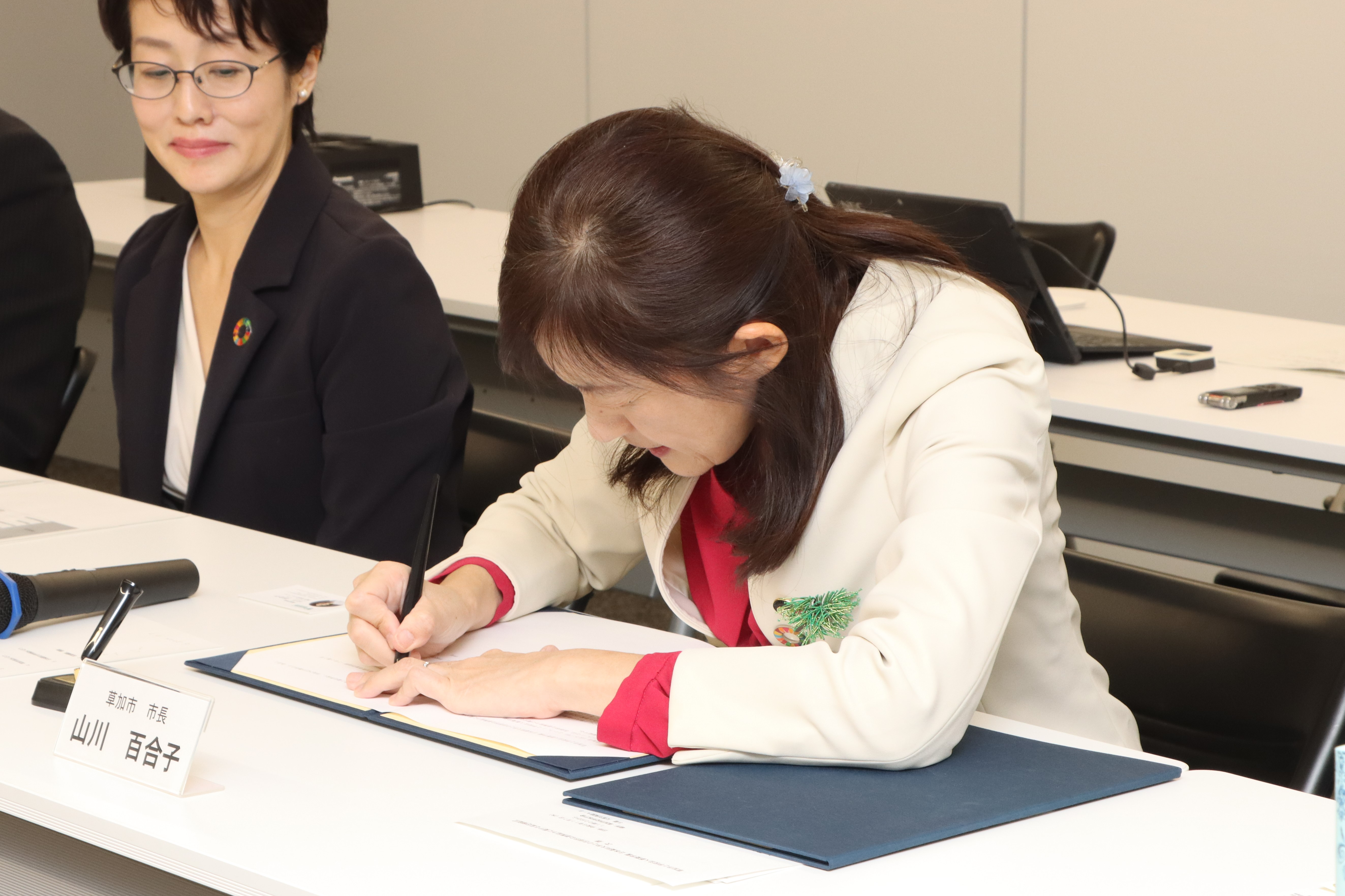 日本薬科大学締結式３
