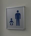 男性用トイレ乳児の表示