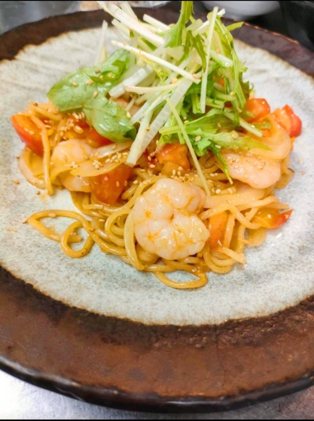 エビトマト塩焼きソバ