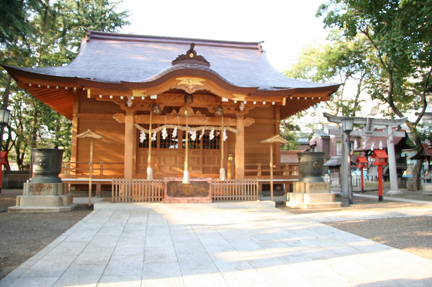 草加神社本殿