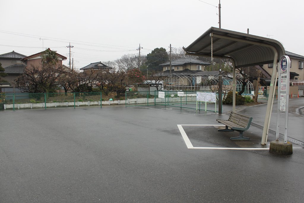 柿木町バス回転広場駐輪場（外景）