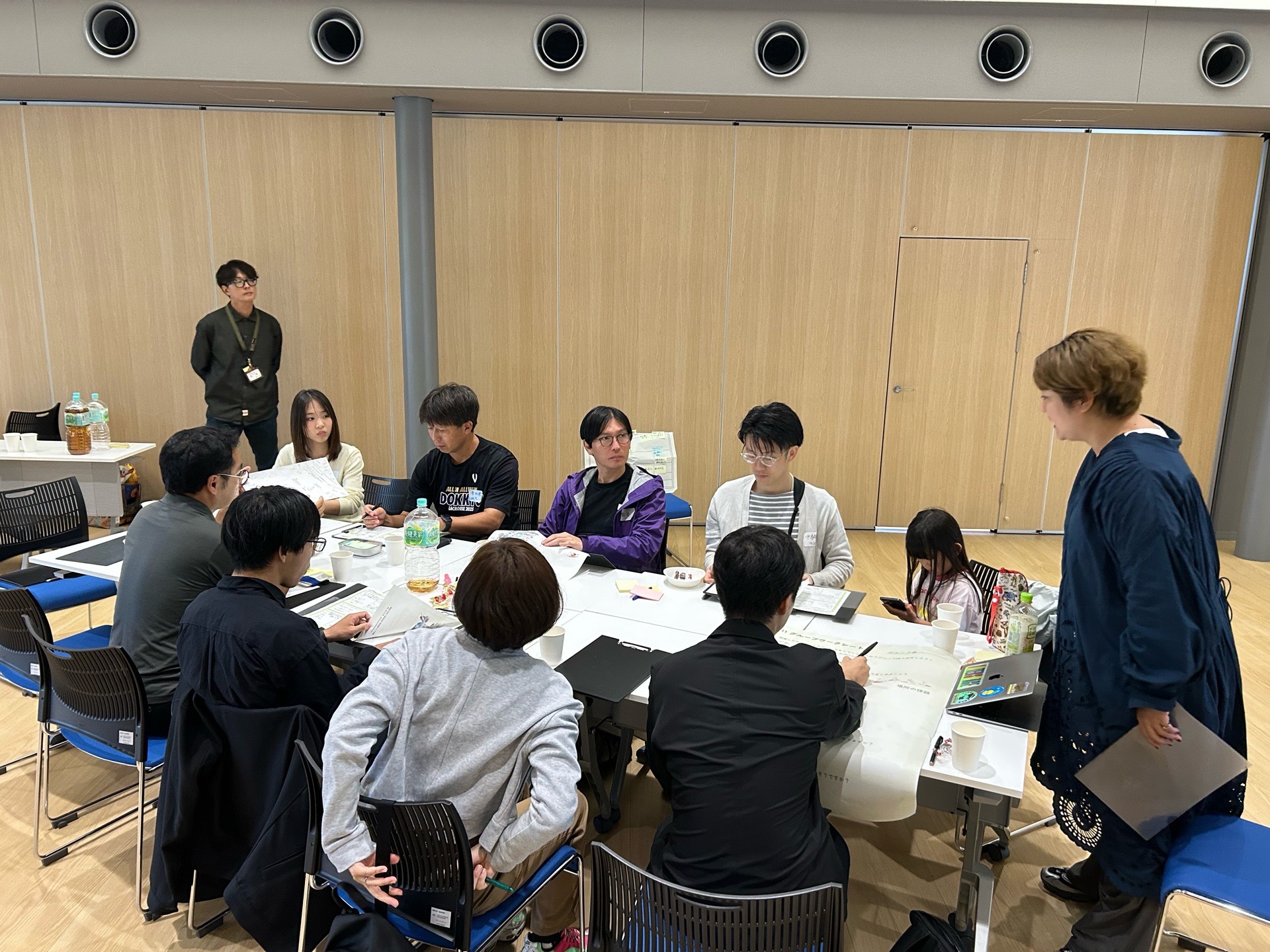 ディスカッション風景写真の画像