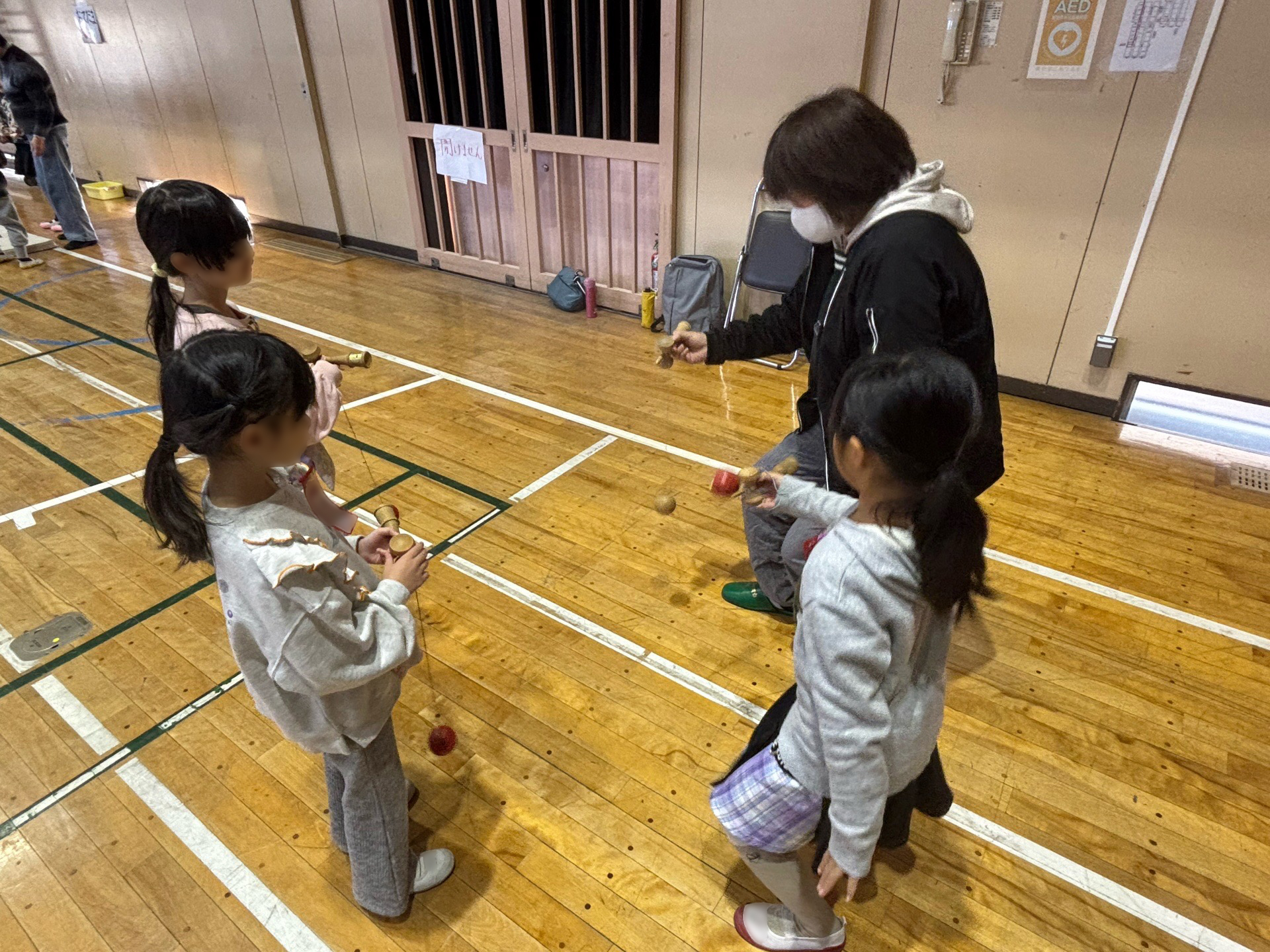 けん玉遊びの画像