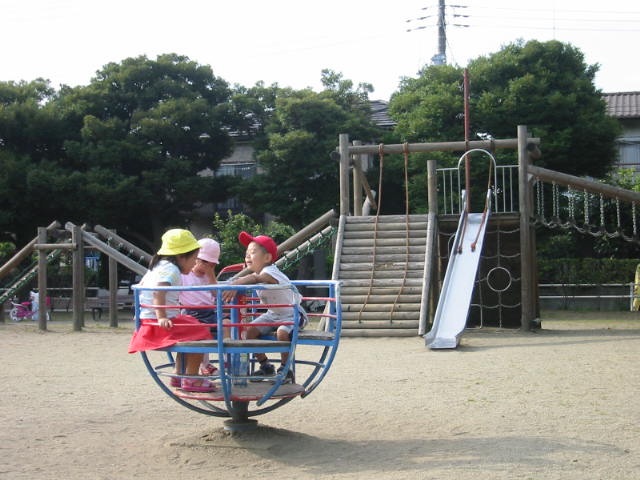 公園内遊具1