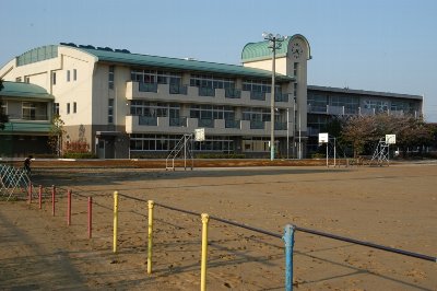 川柳小学校の画像