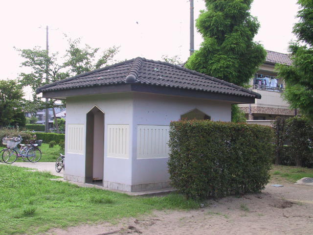 :稲荷下根公園トイレの画像