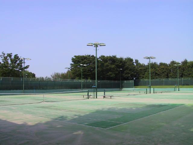 :そうか公園テニスコート全景の画像