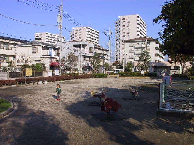 :谷塚ふれあい公園全景２の画像