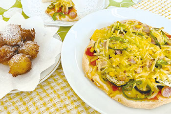 夏野菜ピザとバナナドーナツ