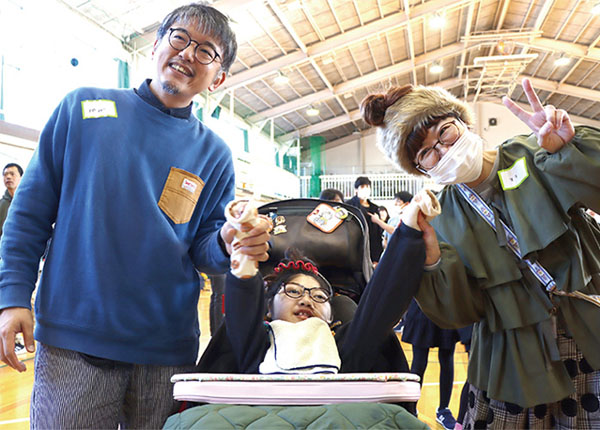 笑顔から生まれるやさしいまちの物語