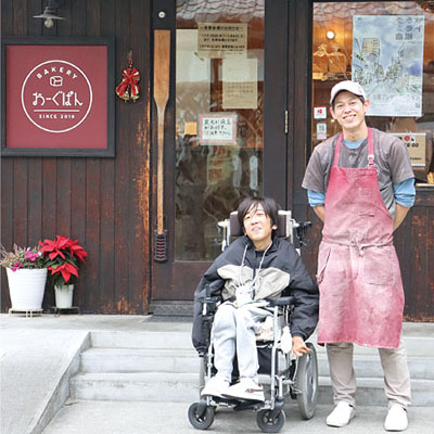 霜田健成さん（左）、小倉拓馬さん